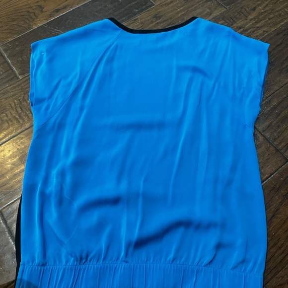 Diane Von Furstenberg Black and Blue Top - Picture 2 of 5